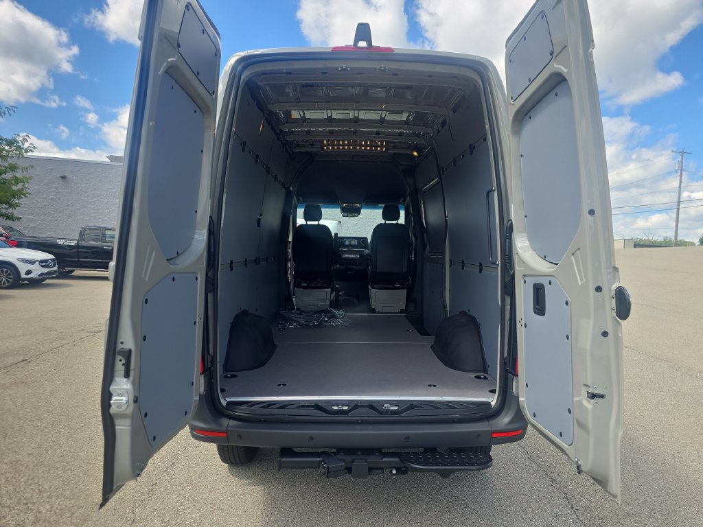 New 2026 Mercedes-Benz Sprinter 2500 image 21