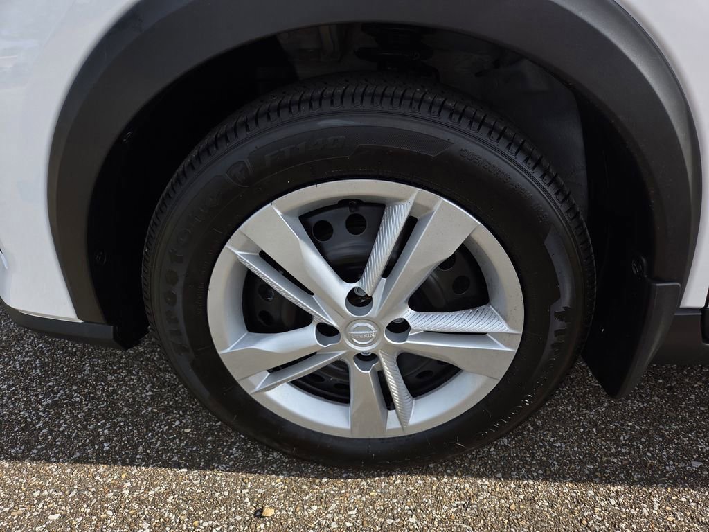 Certified 2025 Nissan Kicks Play S image 21