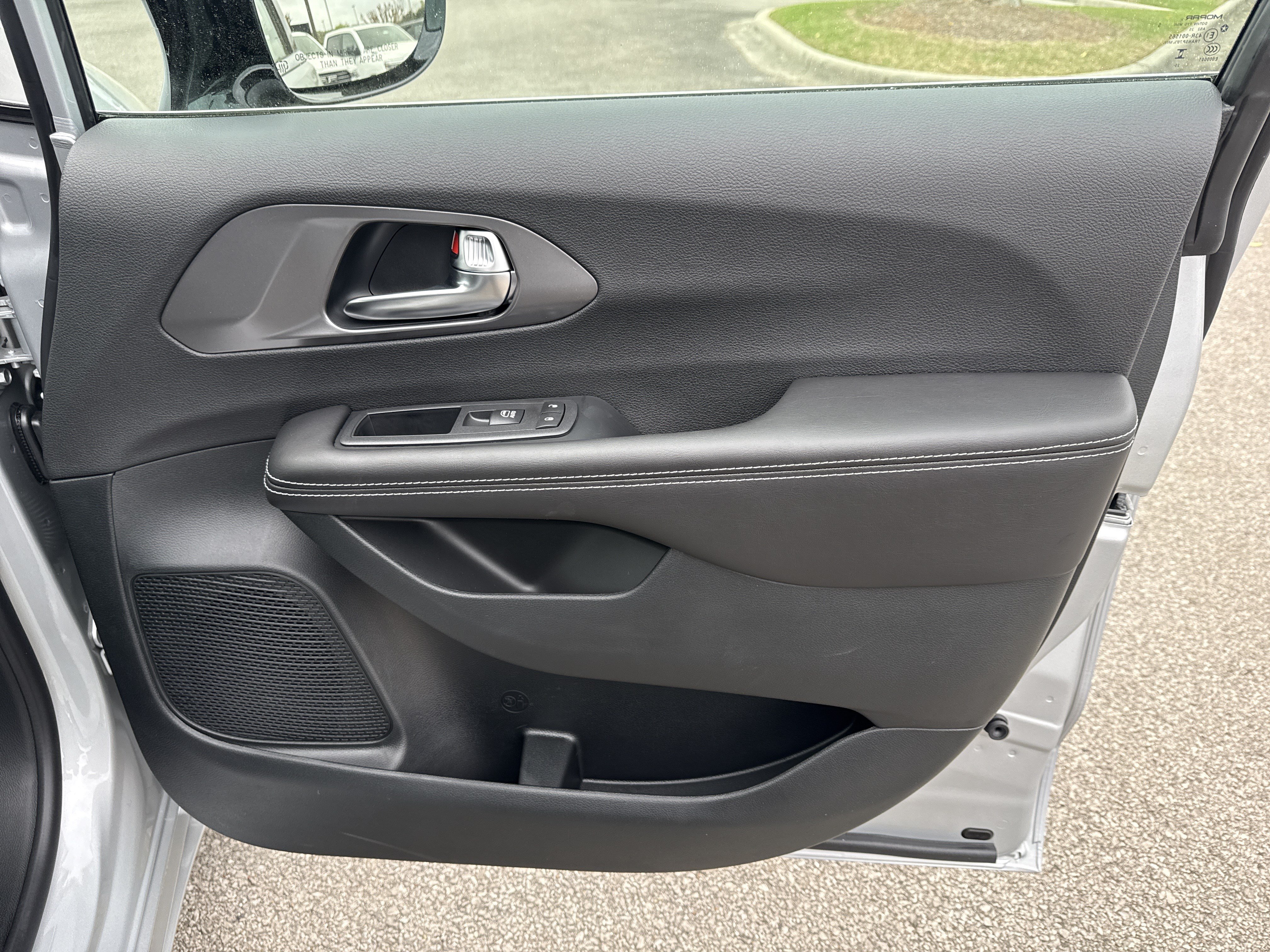 New 2026 Chrysler Voyager LX FWD image 15