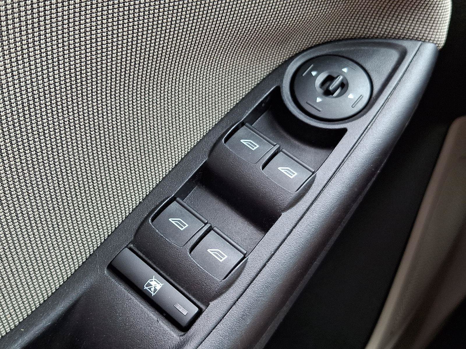 Used 2012 Ford Focus SE FWD image 23