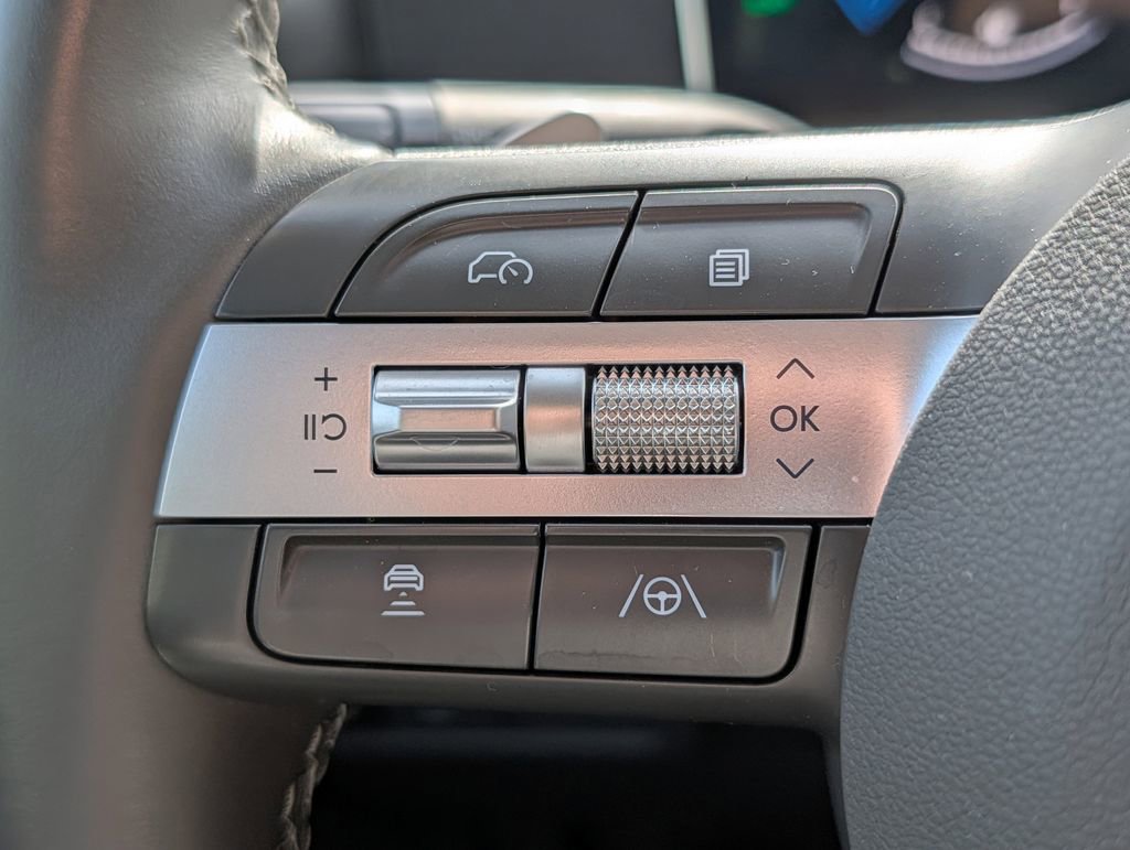 Used 2025 Hyundai Sonata SEL FWD image 37