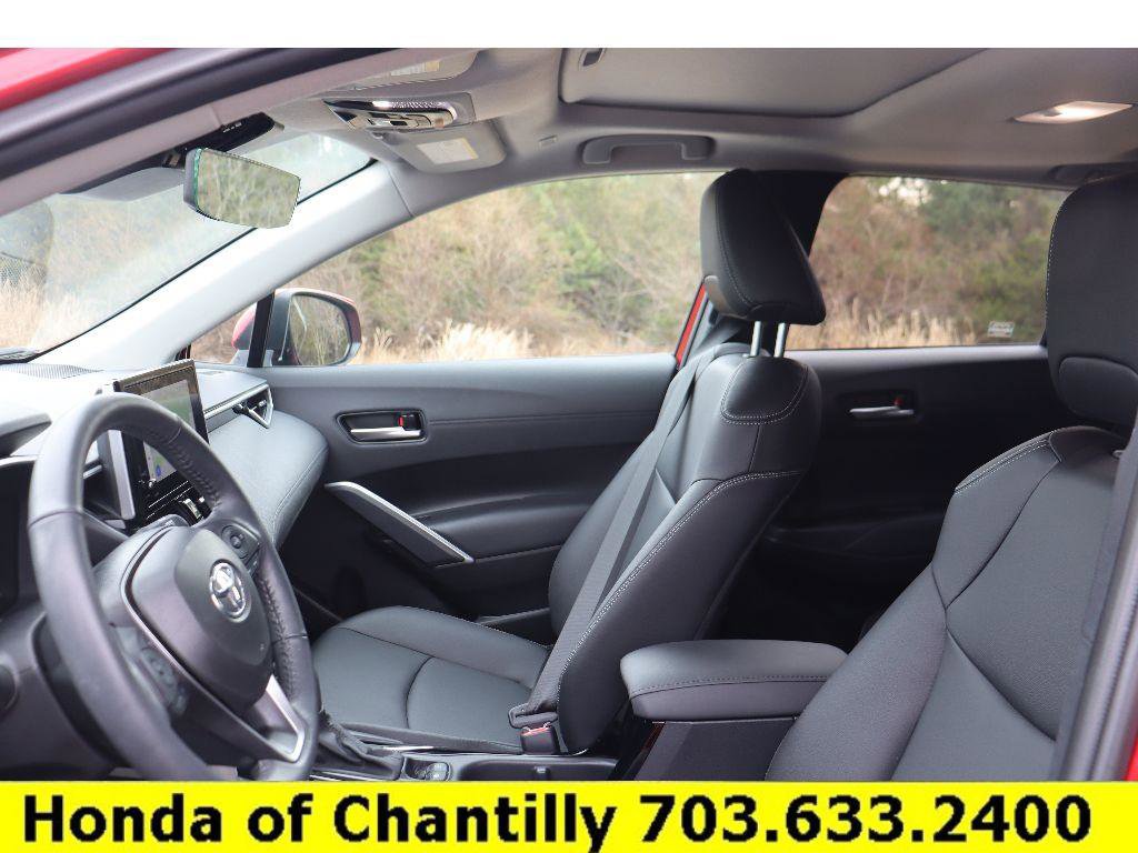 Used 2024 Toyota Corolla Cross XLE w/ Convenience Package image 24