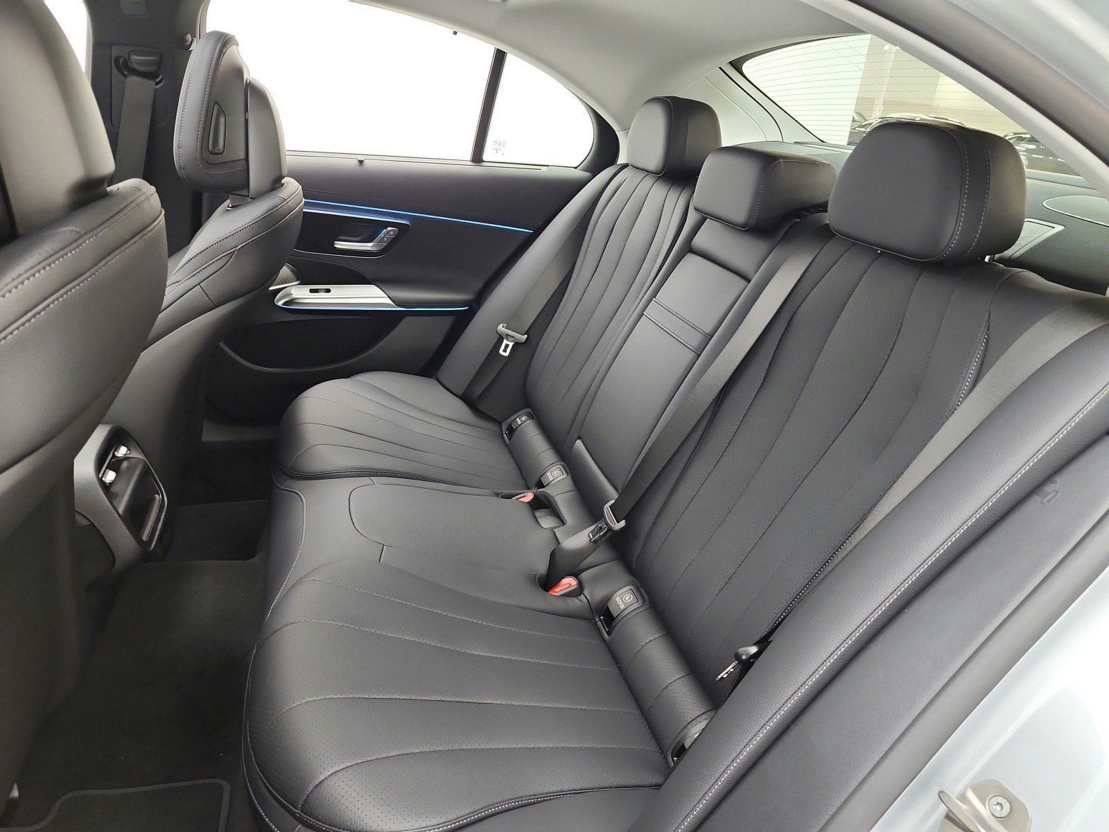 New 2027 Mercedes-Benz E 450 4MATIC Sedan image 11
