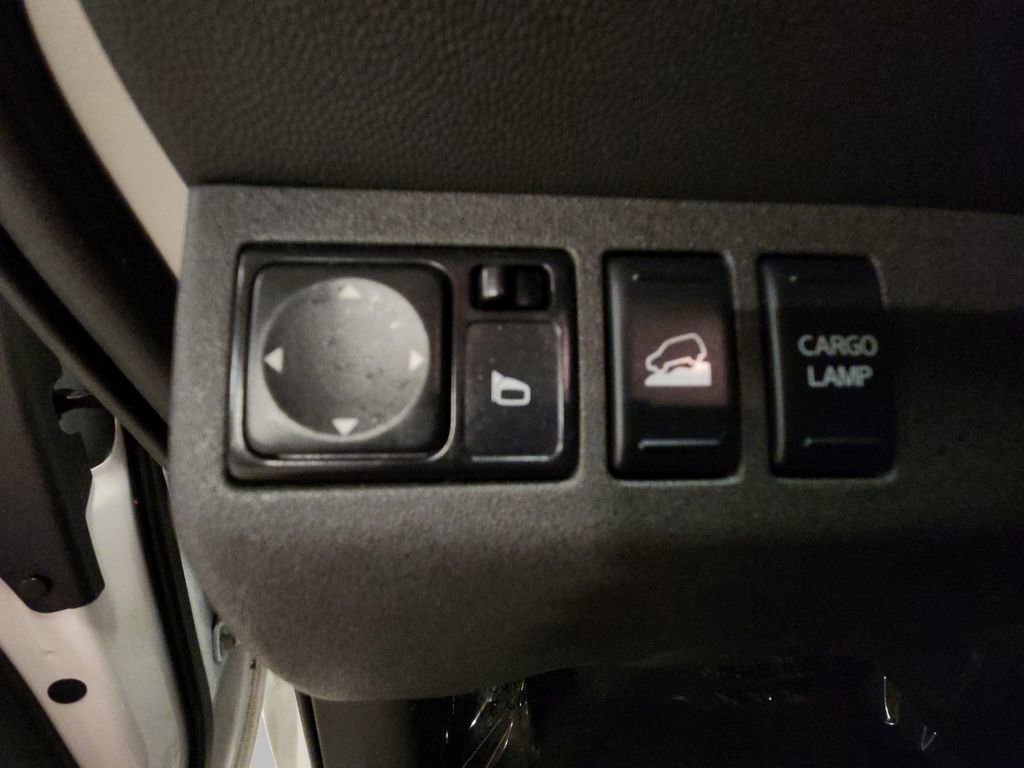 Used 2019 Nissan Frontier SV image 23