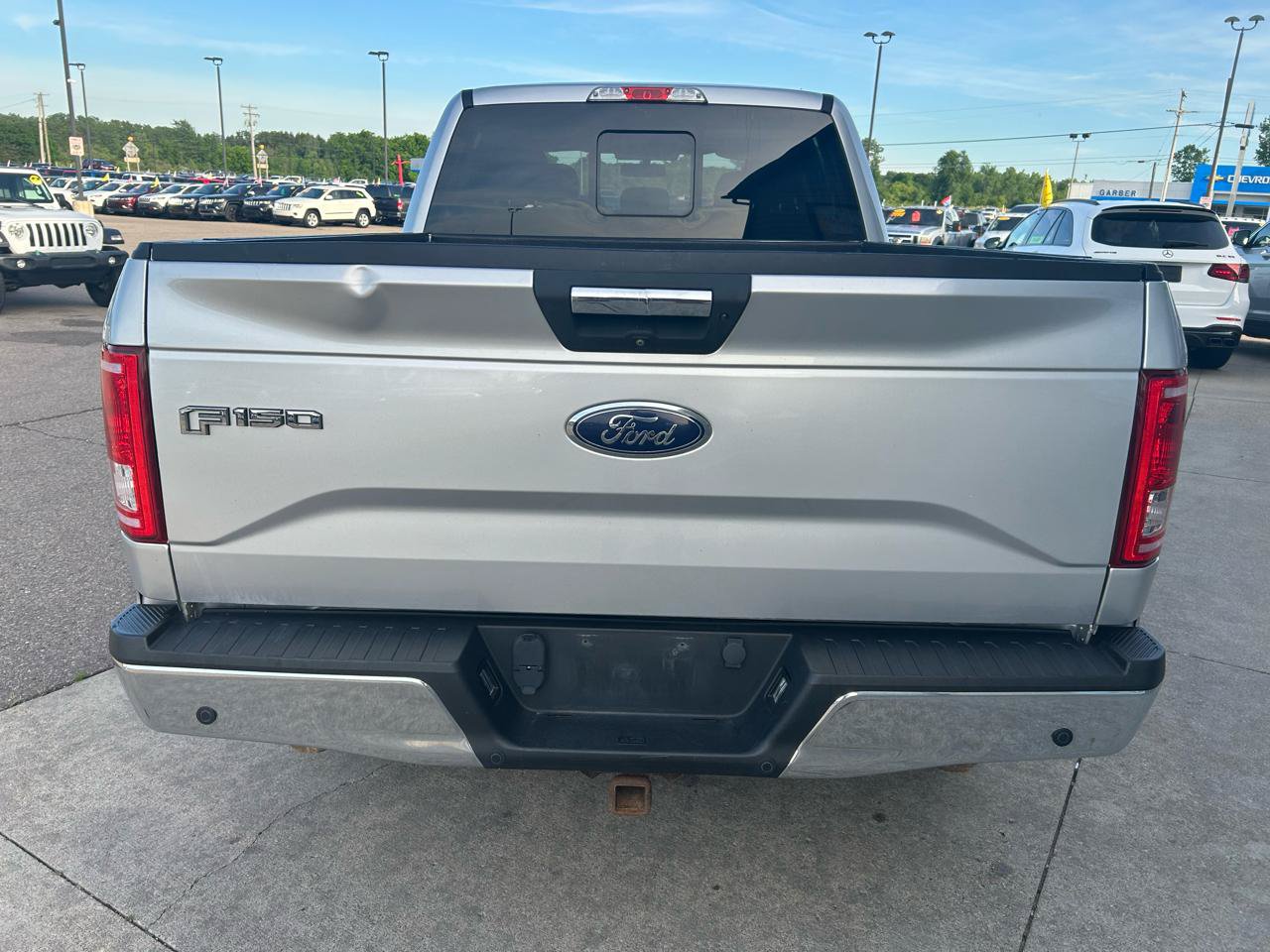Used 2017 Ford F150 XLT w/ Equipment Group 302A Luxury AWD/4WD image 6