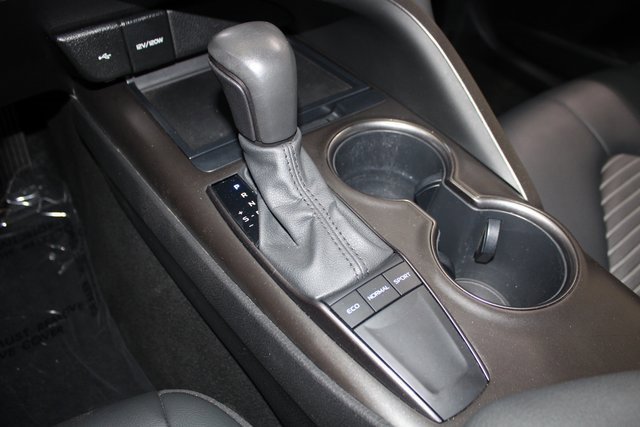 Used 2023 Toyota Camry SE image 15