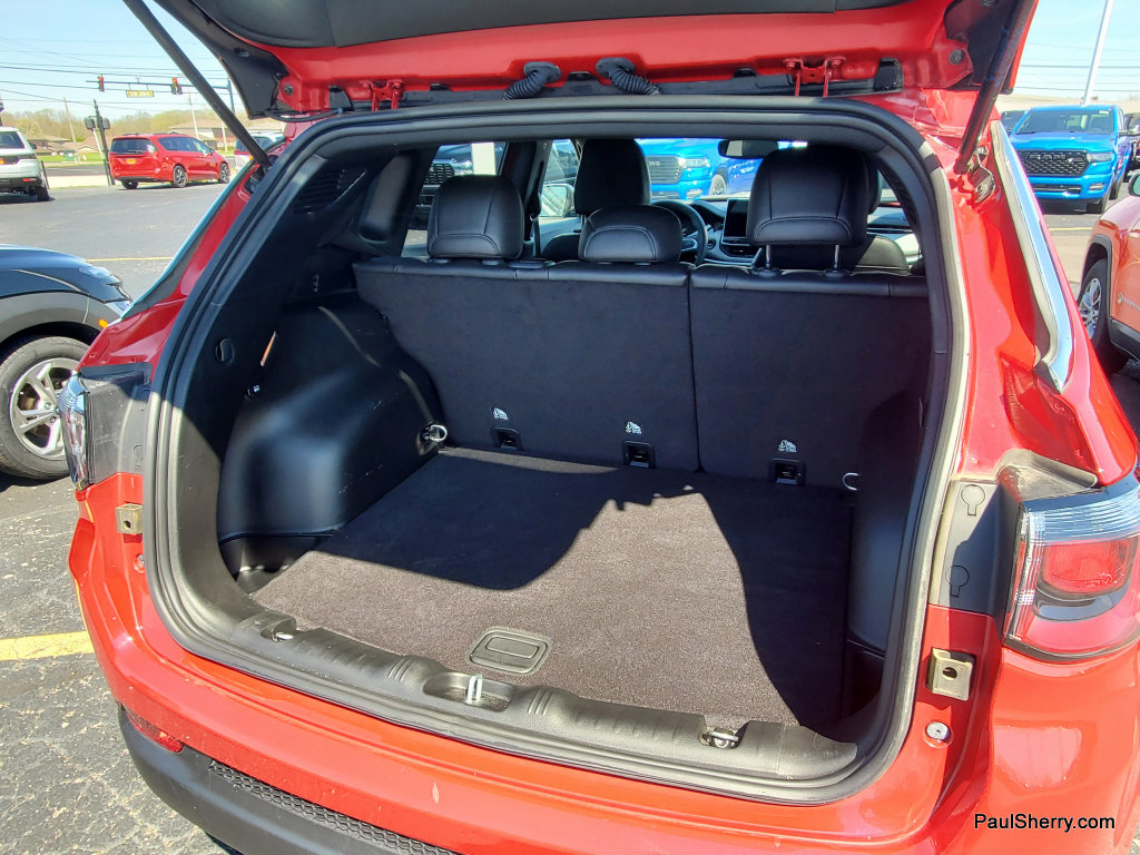 Used 2023 Jeep Compass Latitude image 7