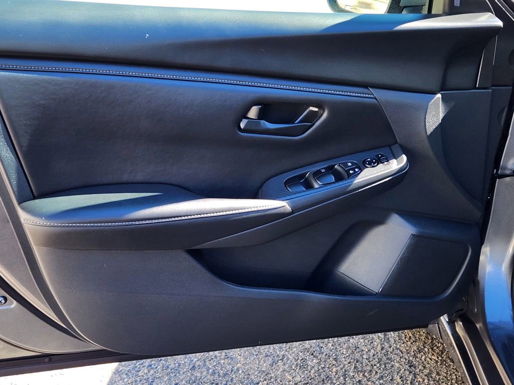 Used 2025 Nissan Sentra S image 8