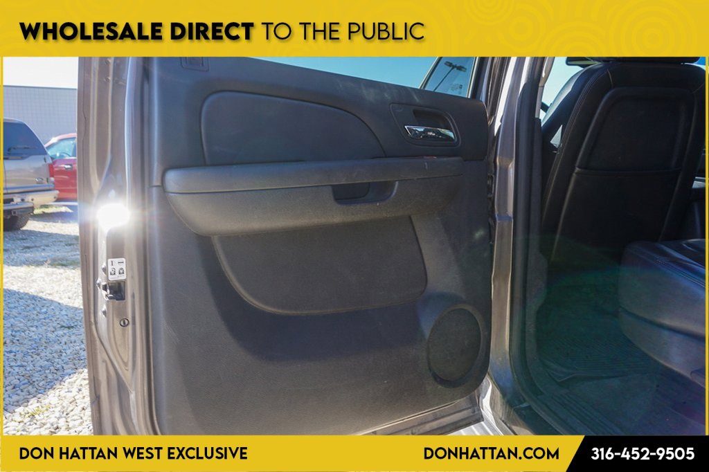 Used 2011 Chevrolet Suburban LT image 20
