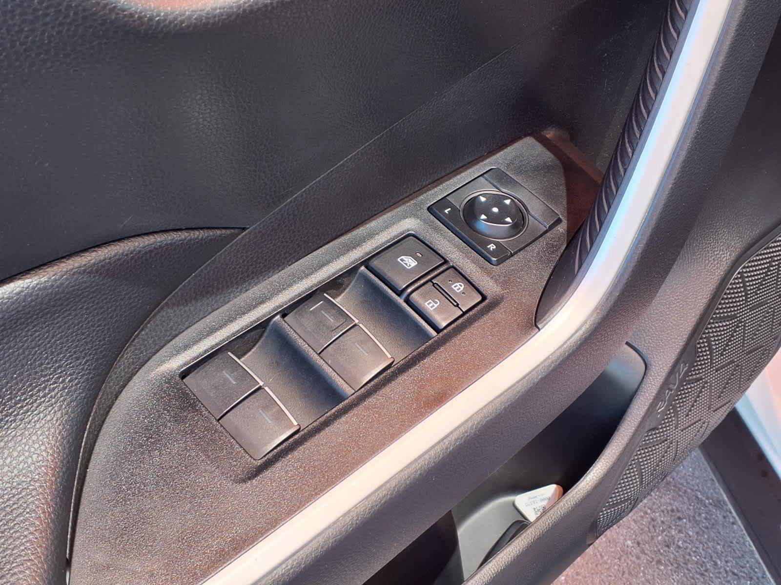 Certified 2025 Toyota RAV4 XLE FWD image 14