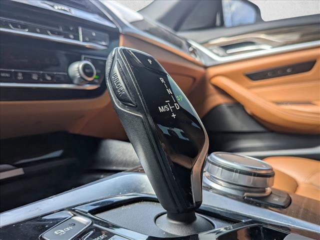 Used 2019 BMW 530i w/ Convenience Package RWD image 8
