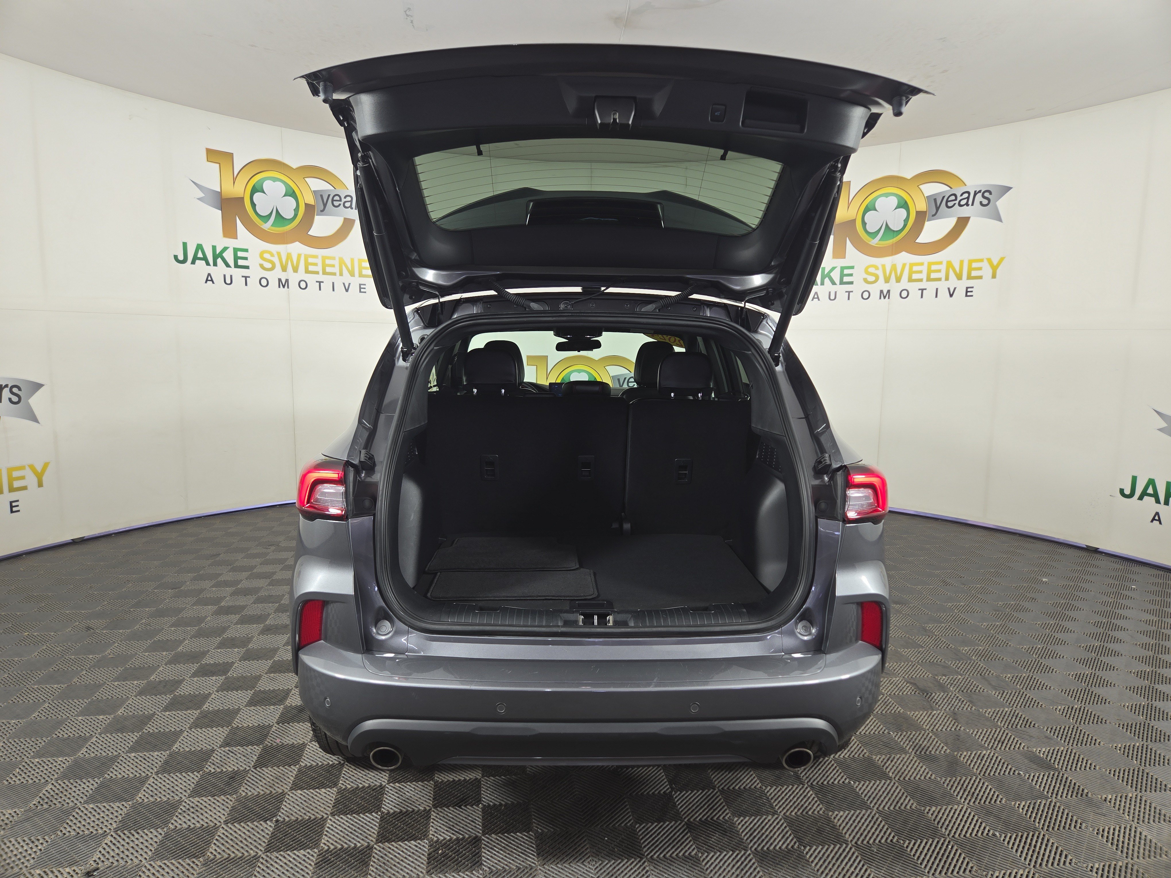 Used 2024 Ford Escape ST-Line w/ Tech Pack #1 AWD/4WD image 32