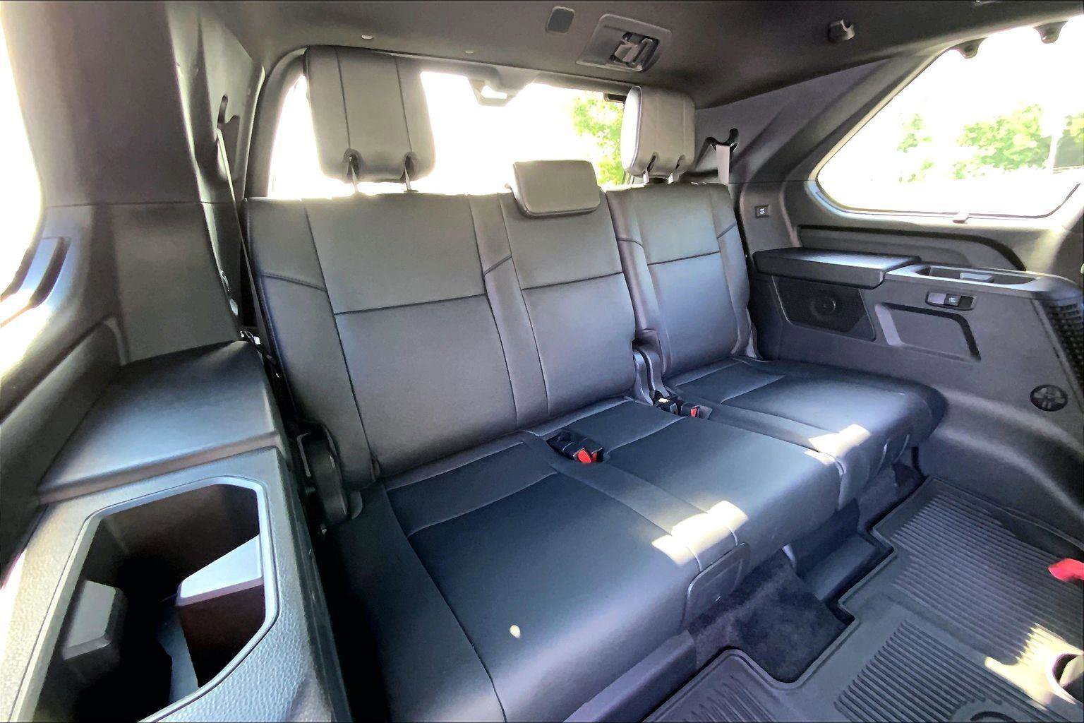 Used 2024 Toyota Sequoia Platinum AWD/4WD image 27