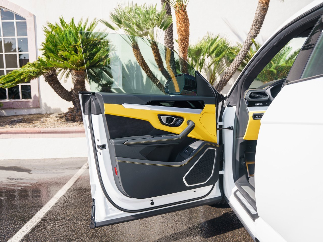 Used 2024 Lamborghini Urus S image 28