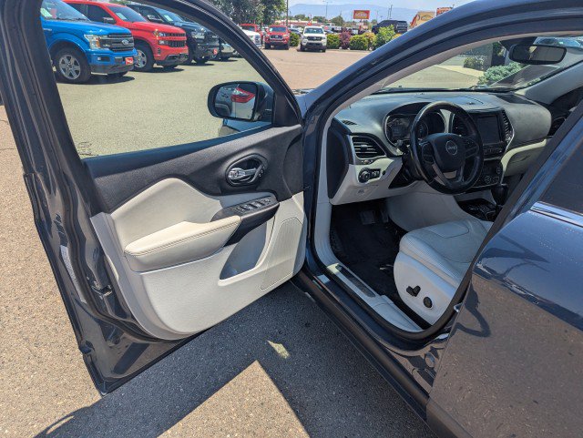 Used 2019 Jeep Cherokee Limited AWD/4WD image 8