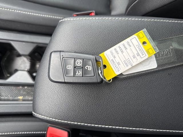 Used 2022 Volkswagen Tiguan SE image 34