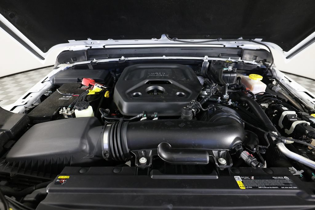 Used 2026 Jeep Wrangler Unlimited Sahara AWD/4WD image 35