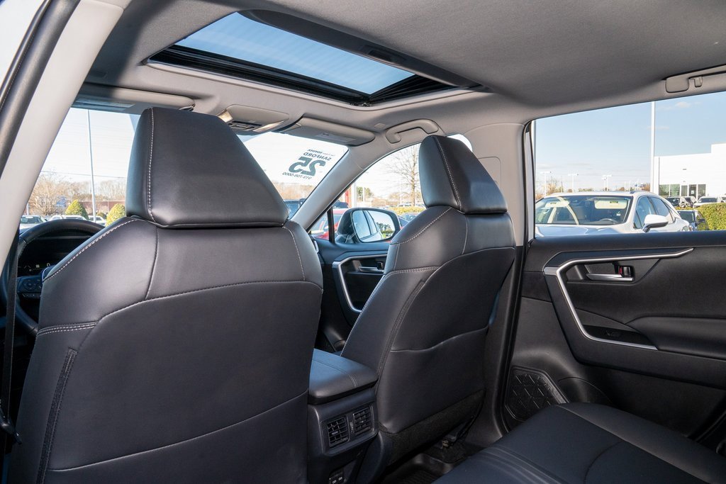 Certified 2025 Toyota RAV4 XLE Premium image 9