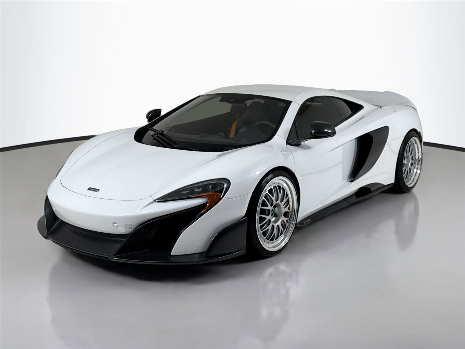 Used 2016 McLaren 675LT Coupe image 10