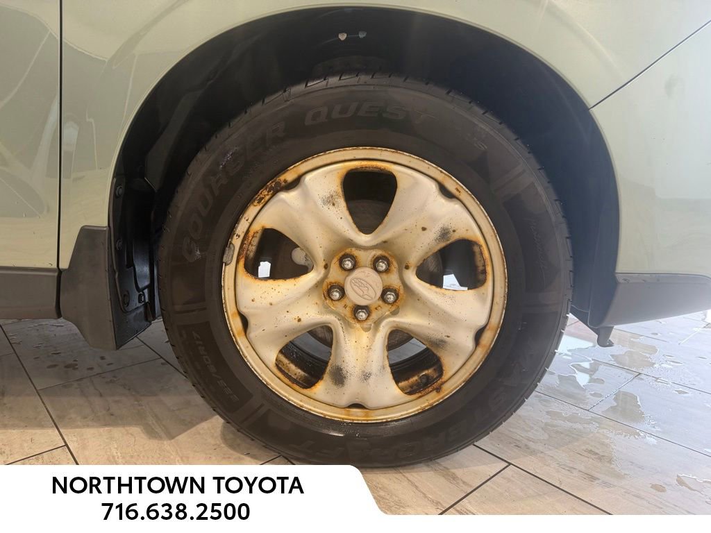 Used 2015 Subaru Forester 2.5i AWD/4WD image 9