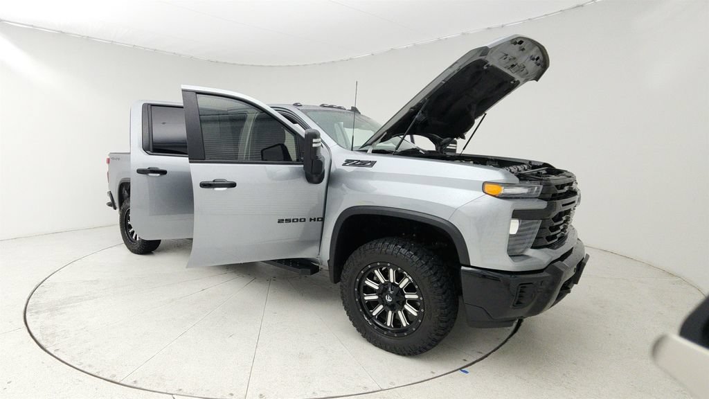 Used 2026 Chevrolet Silverado 2500 Custom w/ Custom Value Package AWD/4WD image 9