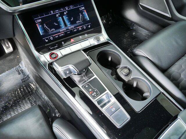 Used 2022 Audi RS 6 AWD/4WD image 19