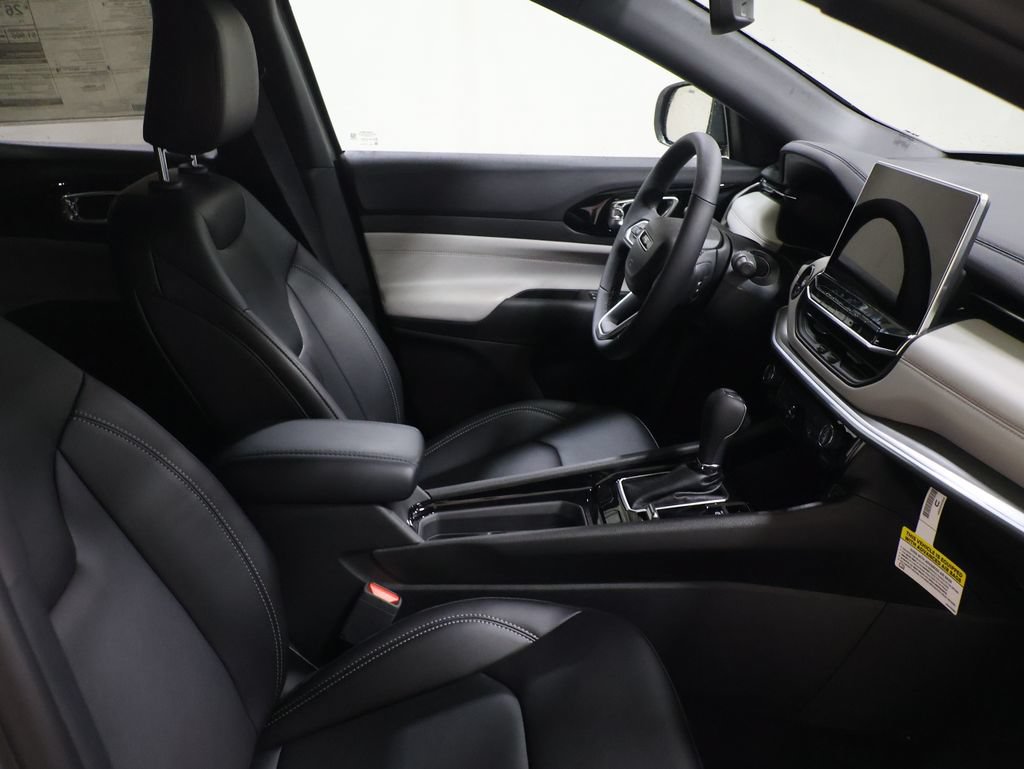 New 2026 Jeep Compass Limited AWD/4WD image 17