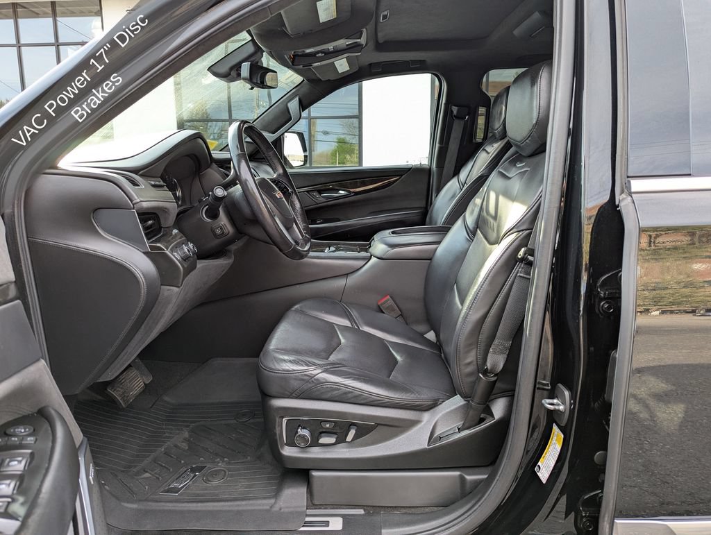 Used 2020 Cadillac Escalade Platinum AWD/4WD image 15