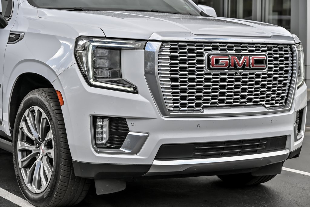 Used 2021 GMC Yukon Denali w/ Denali Premium Package image 11