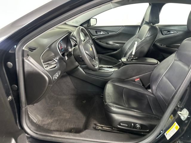 Used 2017 Chevrolet Malibu LT w/ Leather Package image 11