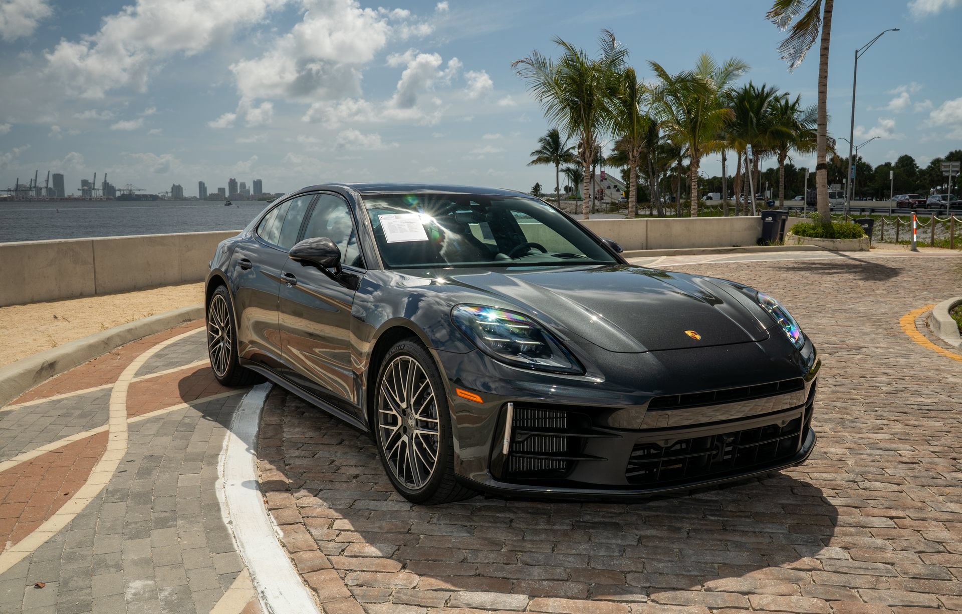 Used 2024 Porsche Panamera w/ Premium Package RWD image 4