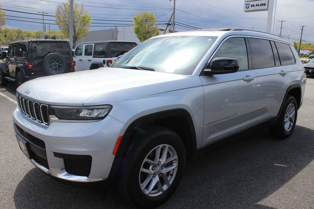 Used 2023 Jeep Grand Cherokee L Laredo AWD/4WD image 2