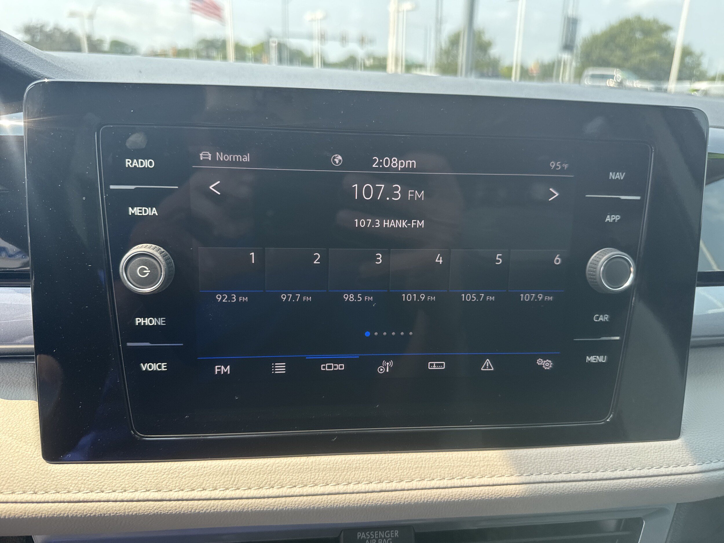 New 2026 Volkswagen Taos SEL AWD/4WD image 18