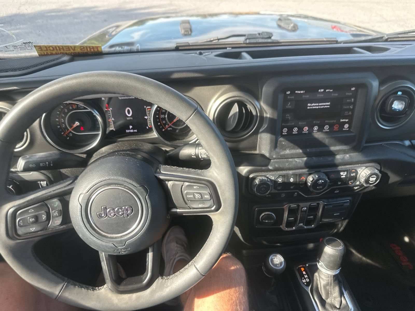 Used 2023 Jeep Gladiator Sport AWD/4WD image 17