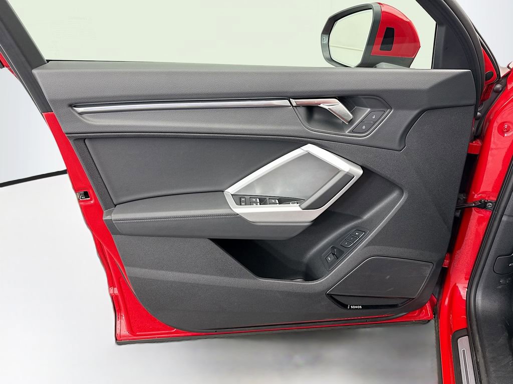 Certified 2025 Audi Q3 2.0T Premium Plus w/ Premium Plus Package image 22