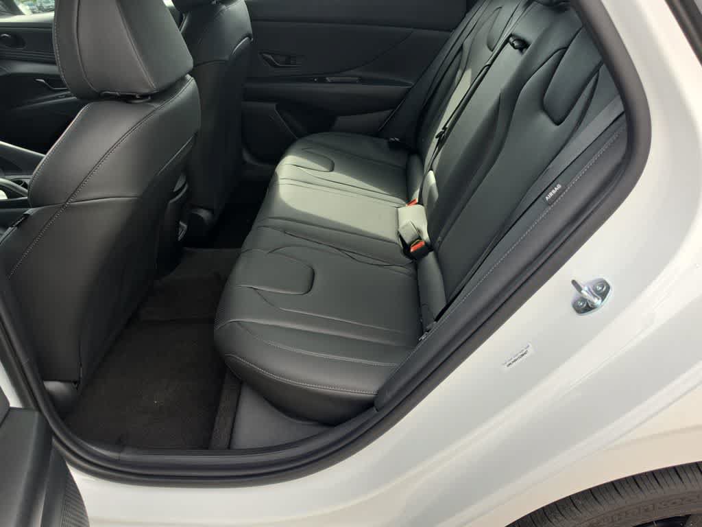 New 2026 Hyundai Elantra SEL Sport FWD image 21