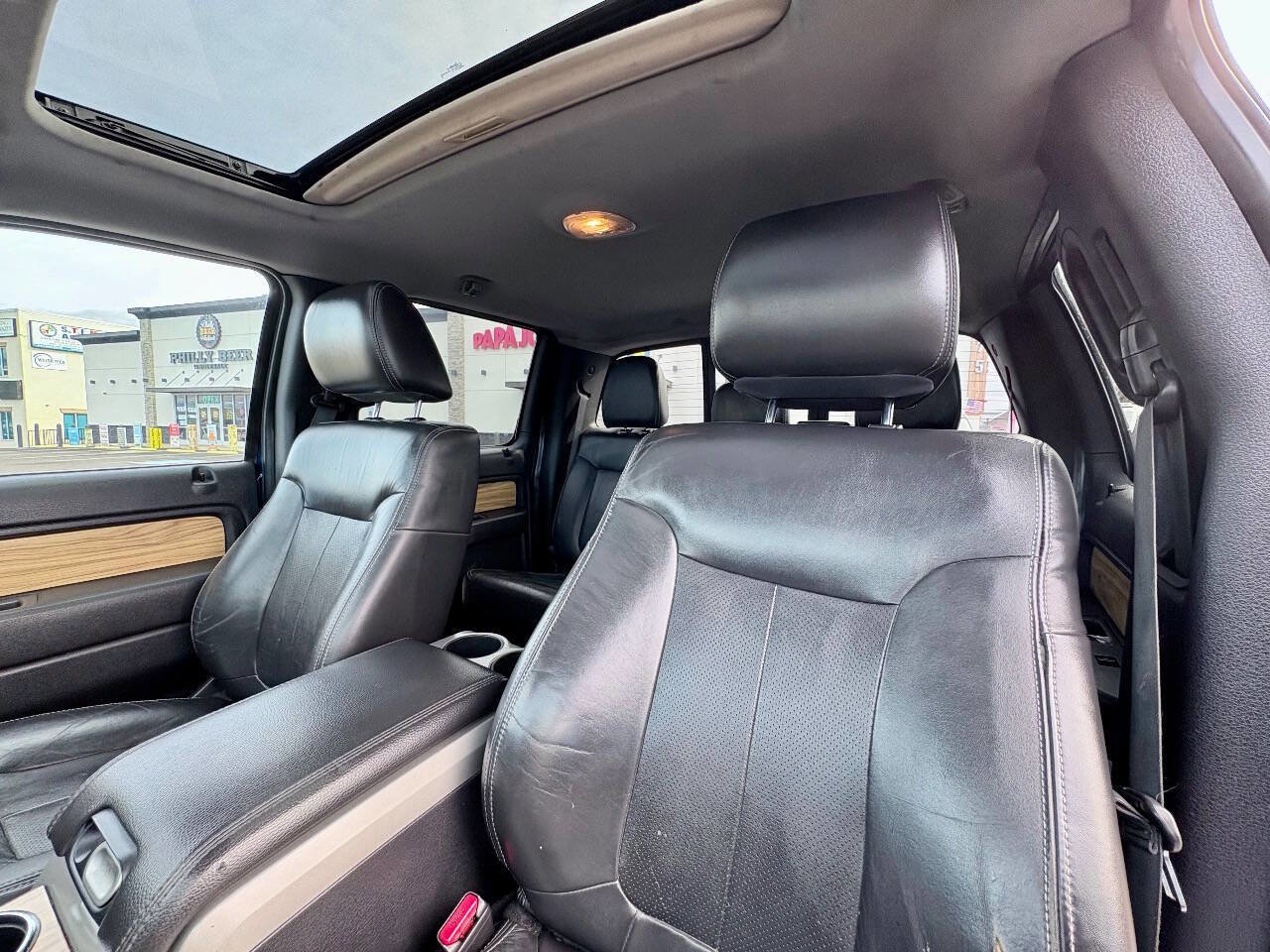 Used 2011 Ford F150 Lariat w/ Lariat Chrome Pkg image 13