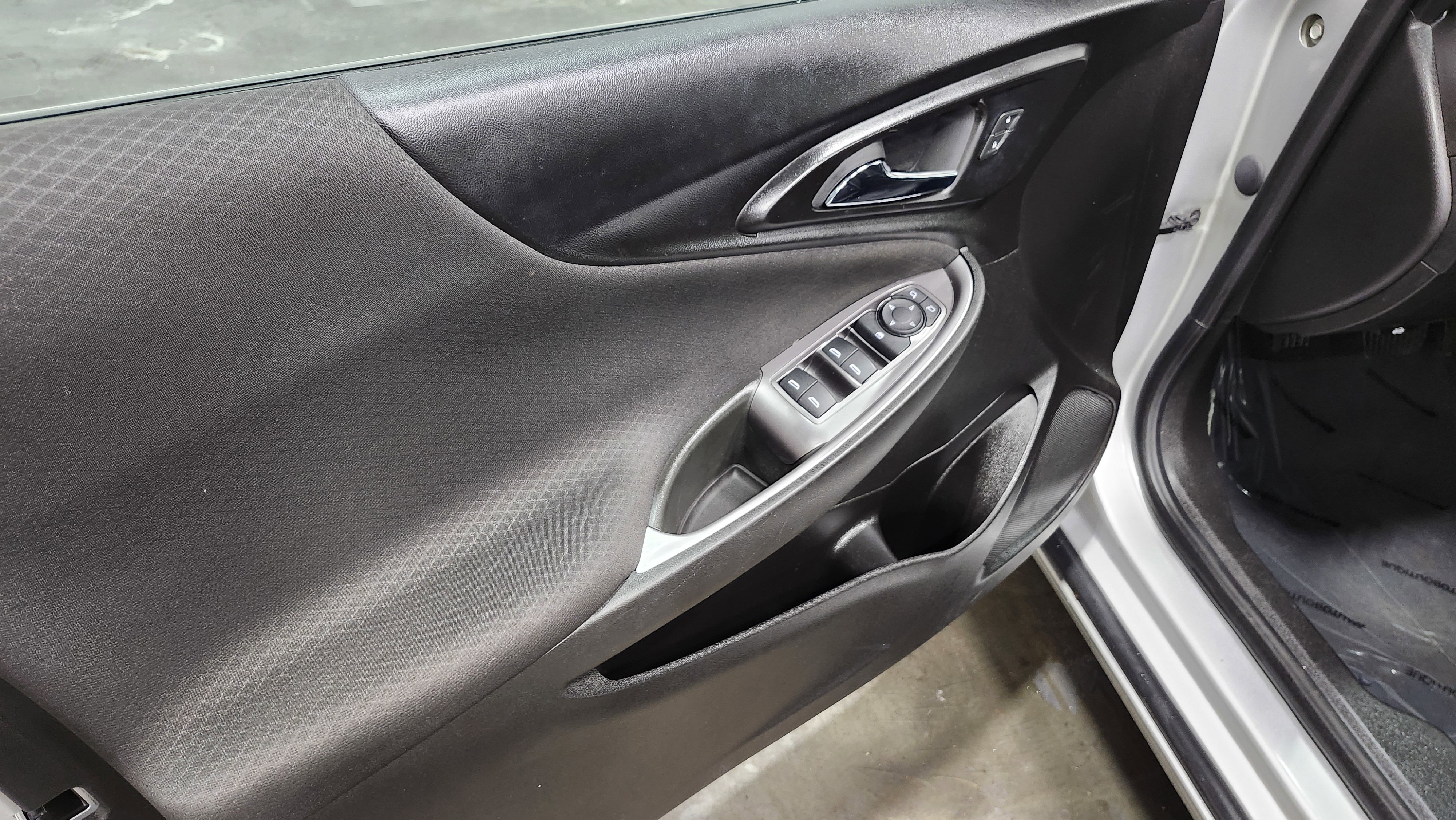 Used 2021 Chevrolet Malibu LS image 22