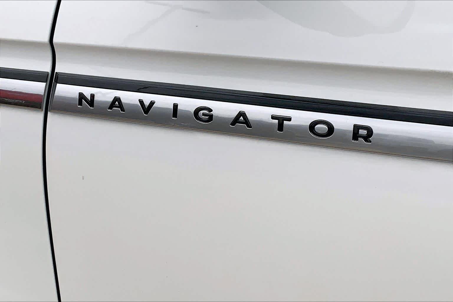 New 2026 Lincoln Navigator Reserve AWD/4WD image 15