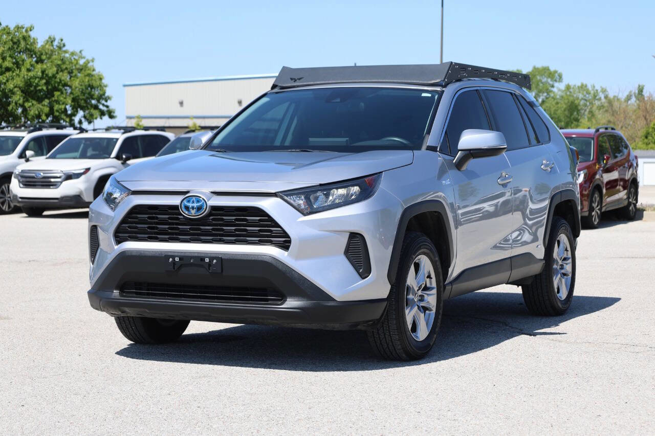Used 2021 Toyota RAV4 LE AWD/4WD image 6