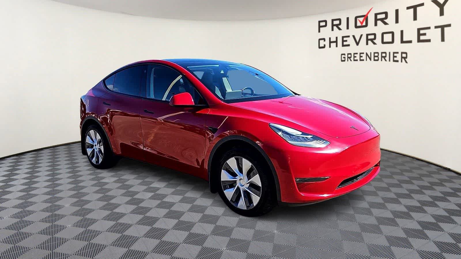 Used 2022 Tesla Model Y Long Range AWD/4WD image 2