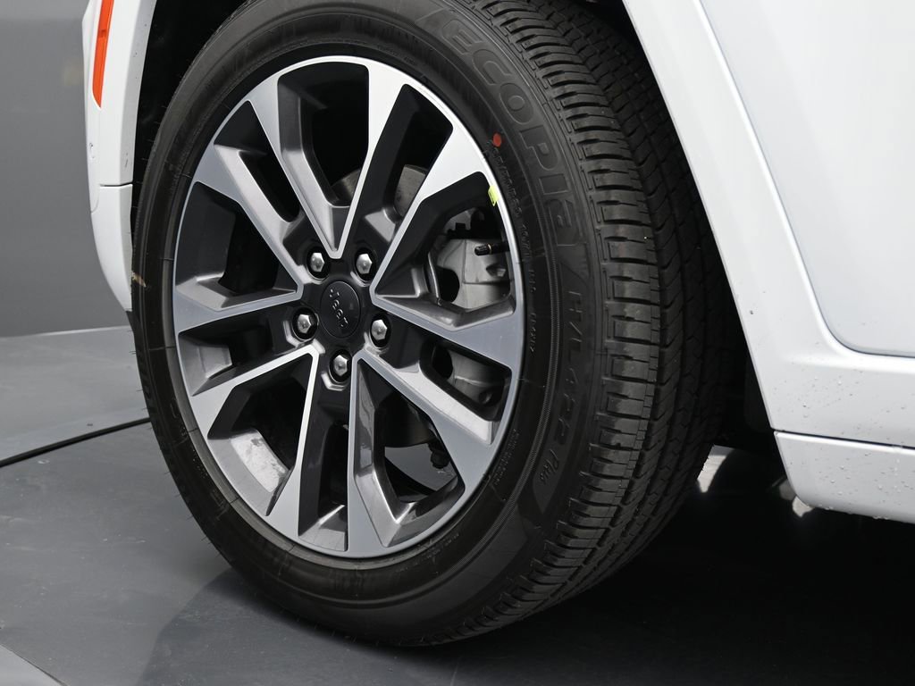 Used 2024 Jeep Grand Cherokee Overland w/ Luxury Tech Group IV image 21