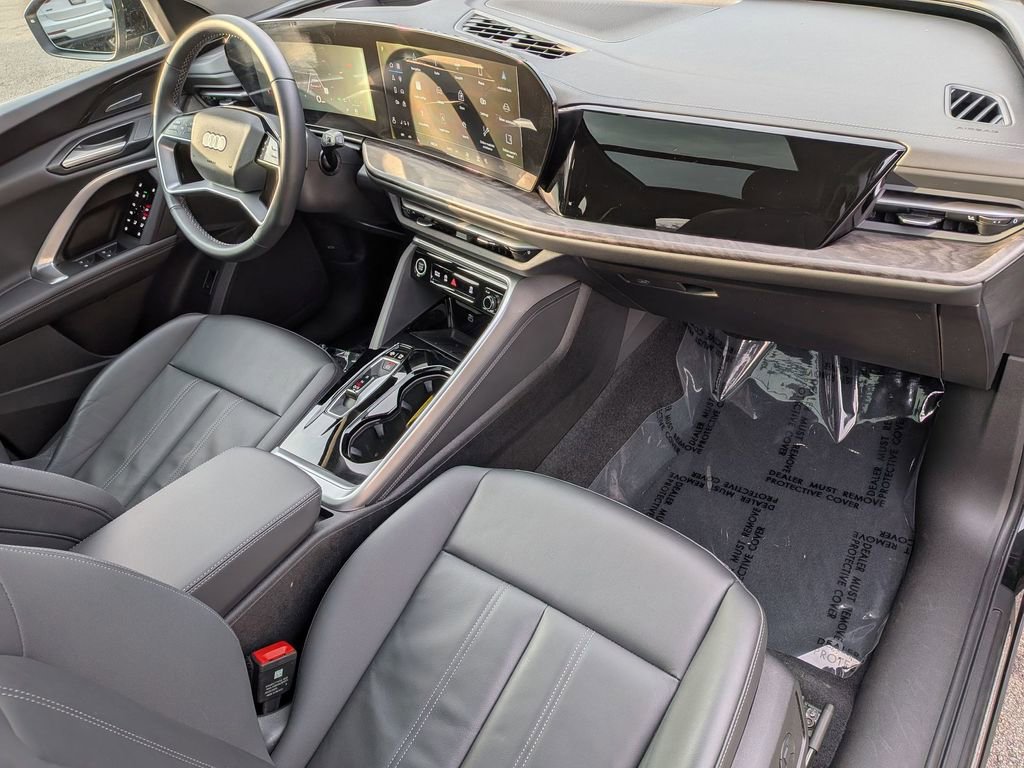 Used 2025 Audi Q5 Premium Plus w/ Premium Plus image 37