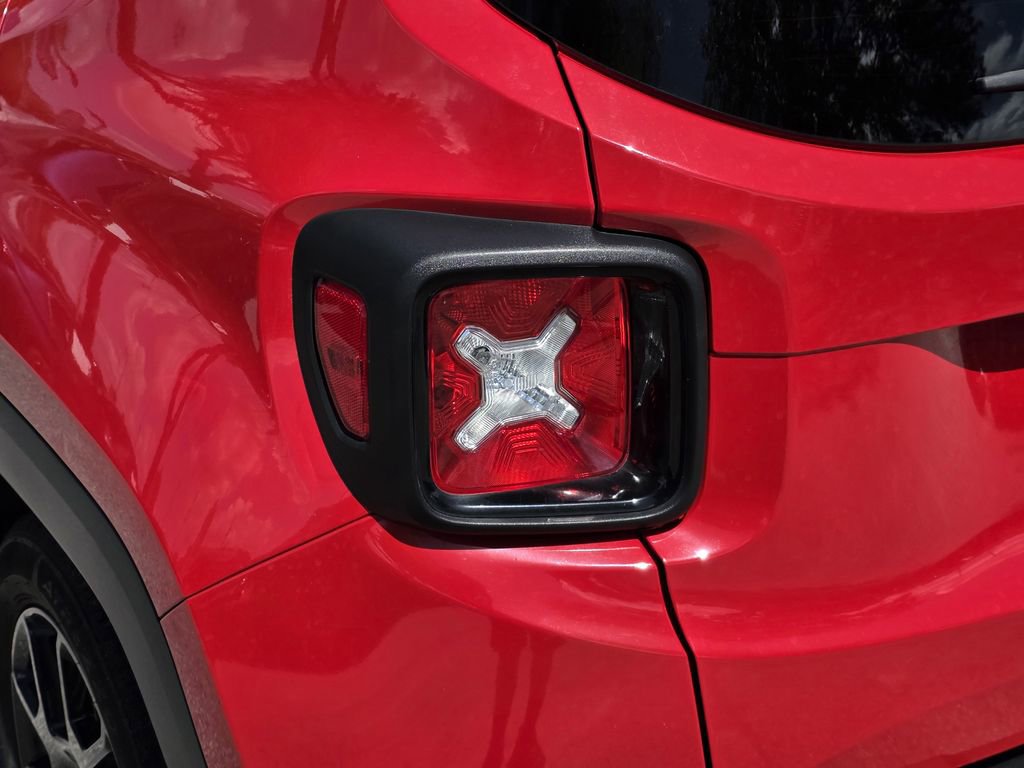 Used 2019 Jeep Renegade Altitude w/ Quick Order Package 2XM FWD image 8