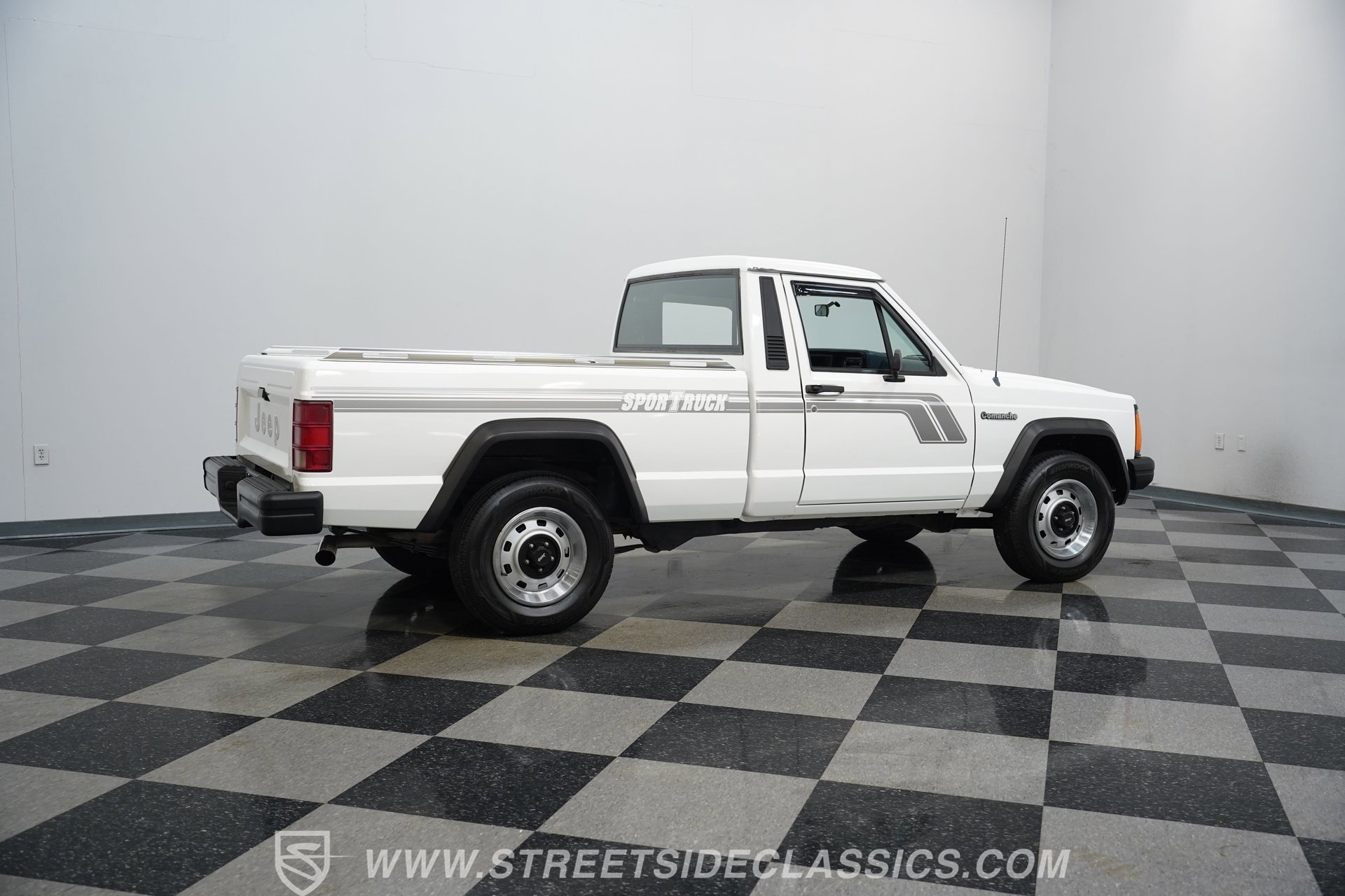 Used 1989 Jeep Comanche 2WD image 14