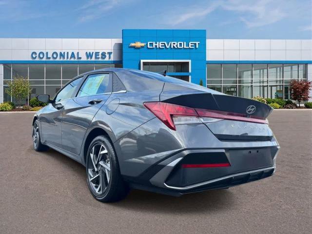 Used 2025 Hyundai Elantra SEL FWD image 9