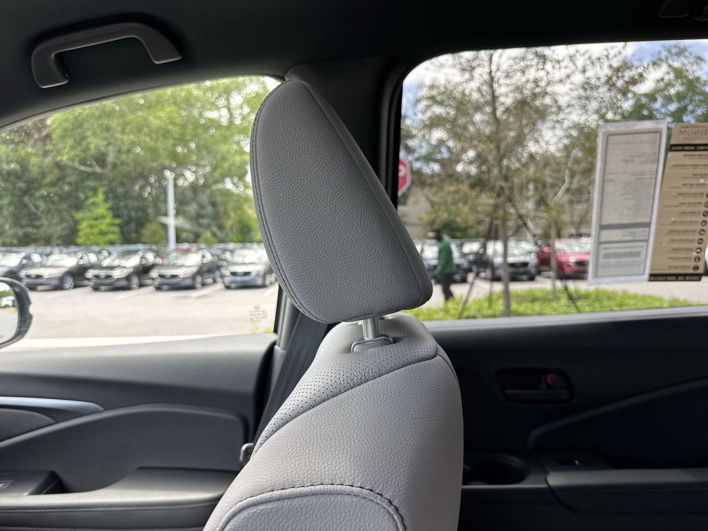 Used 2023 Honda Passport EX-L image 16