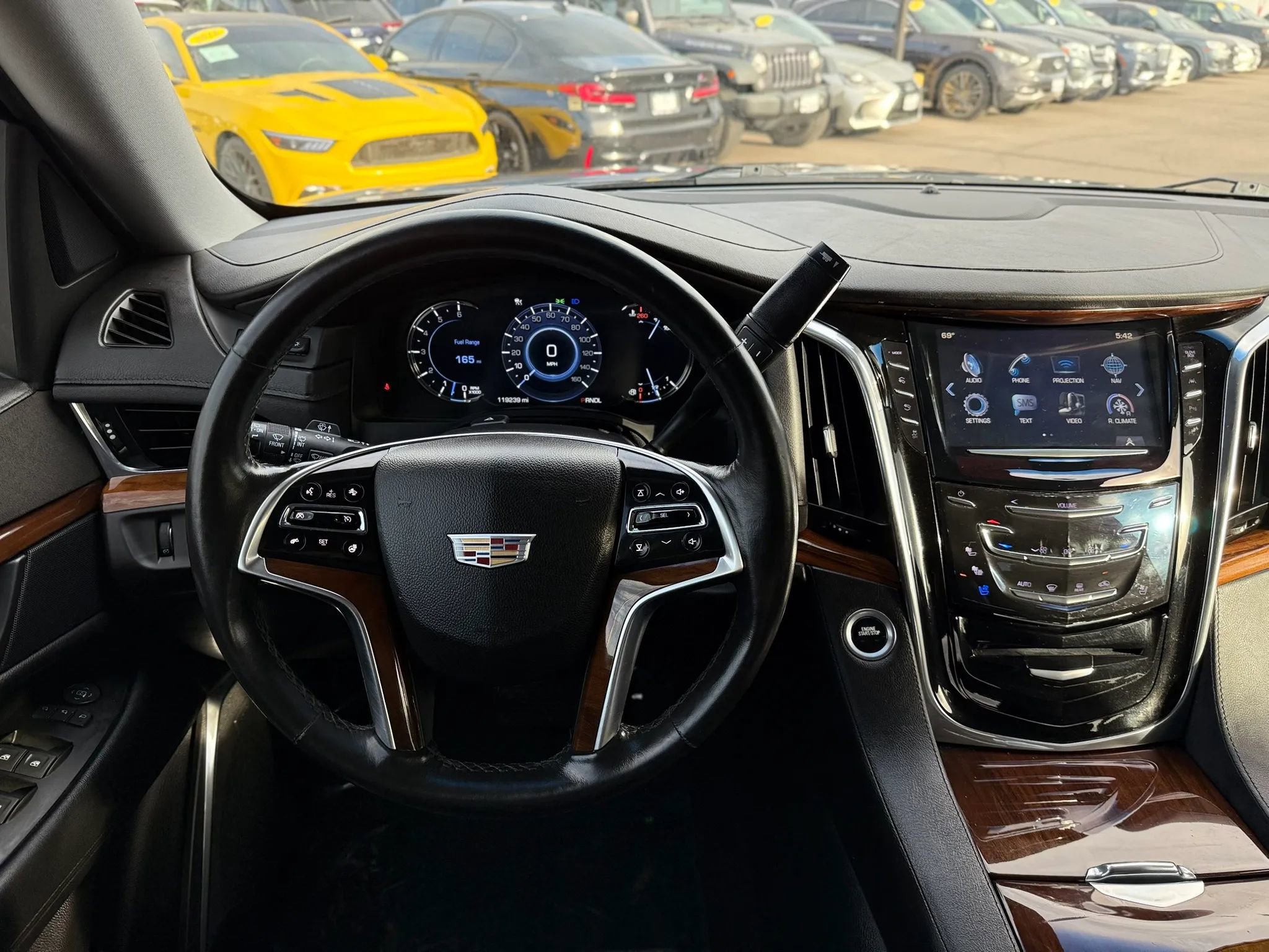 Used 2017 Cadillac Escalade Premium Luxury image 32