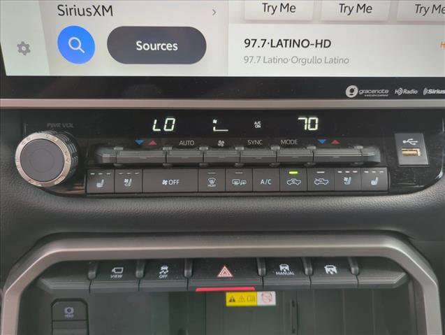 Used 2023 Toyota Tundra Limited image 21