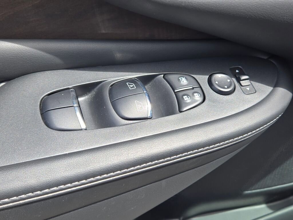 Used 2020 Nissan Murano Platinum AWD/4WD image 26